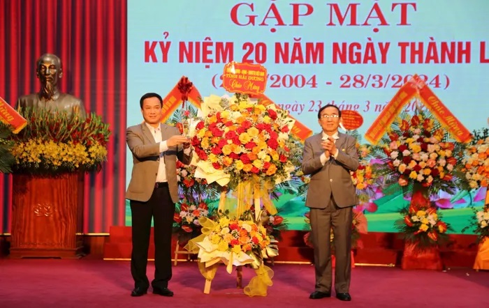 Gặp mặt kỷ niệm 20 năm thành lập Câu lạc bộ Sao Đỏ